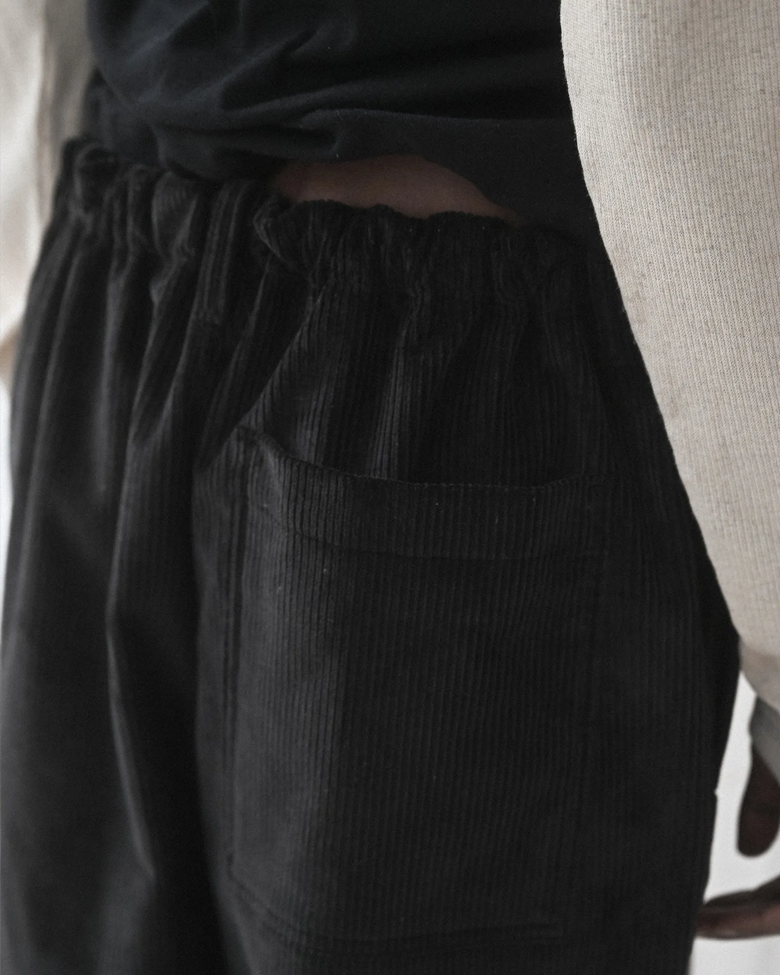 Altru Pants - Corduroy - Black