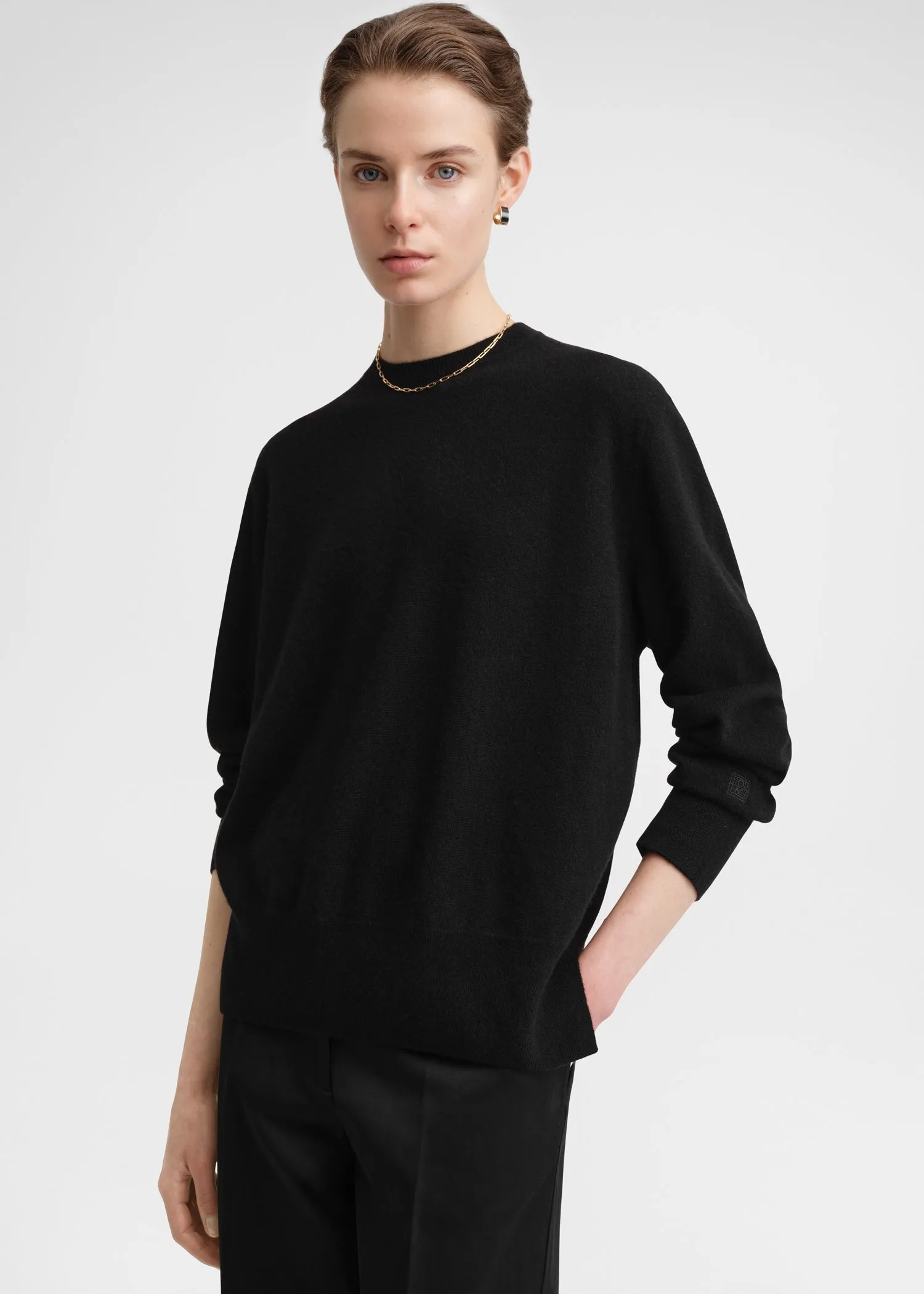 Crew-neck cashmere knit black