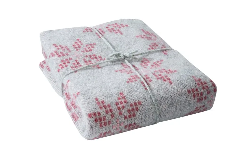 Icelandic Blanket - Pink Eight Petalled Rose Flower