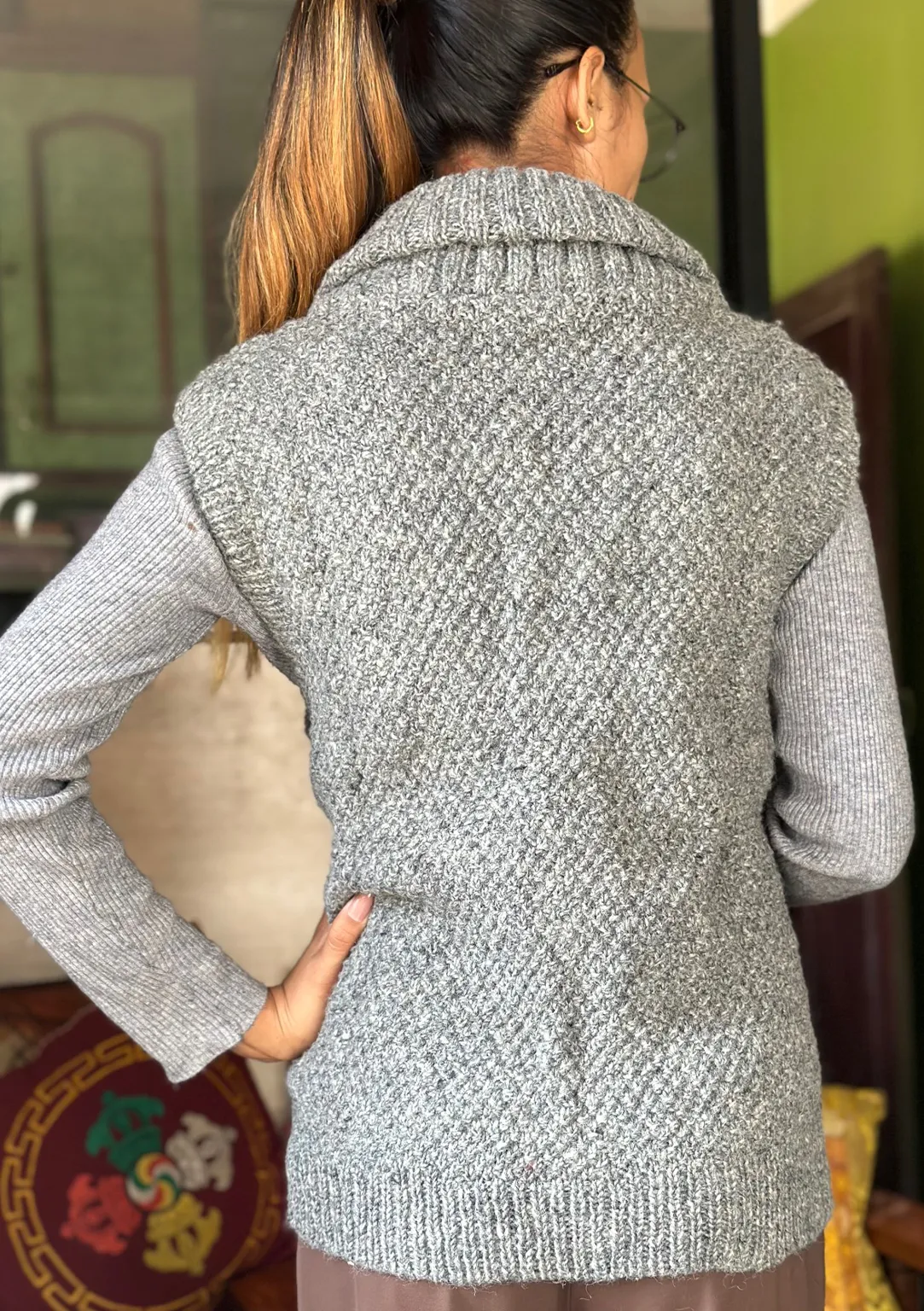 Plain Gray Honeycomb Pattern Women's Cardigan