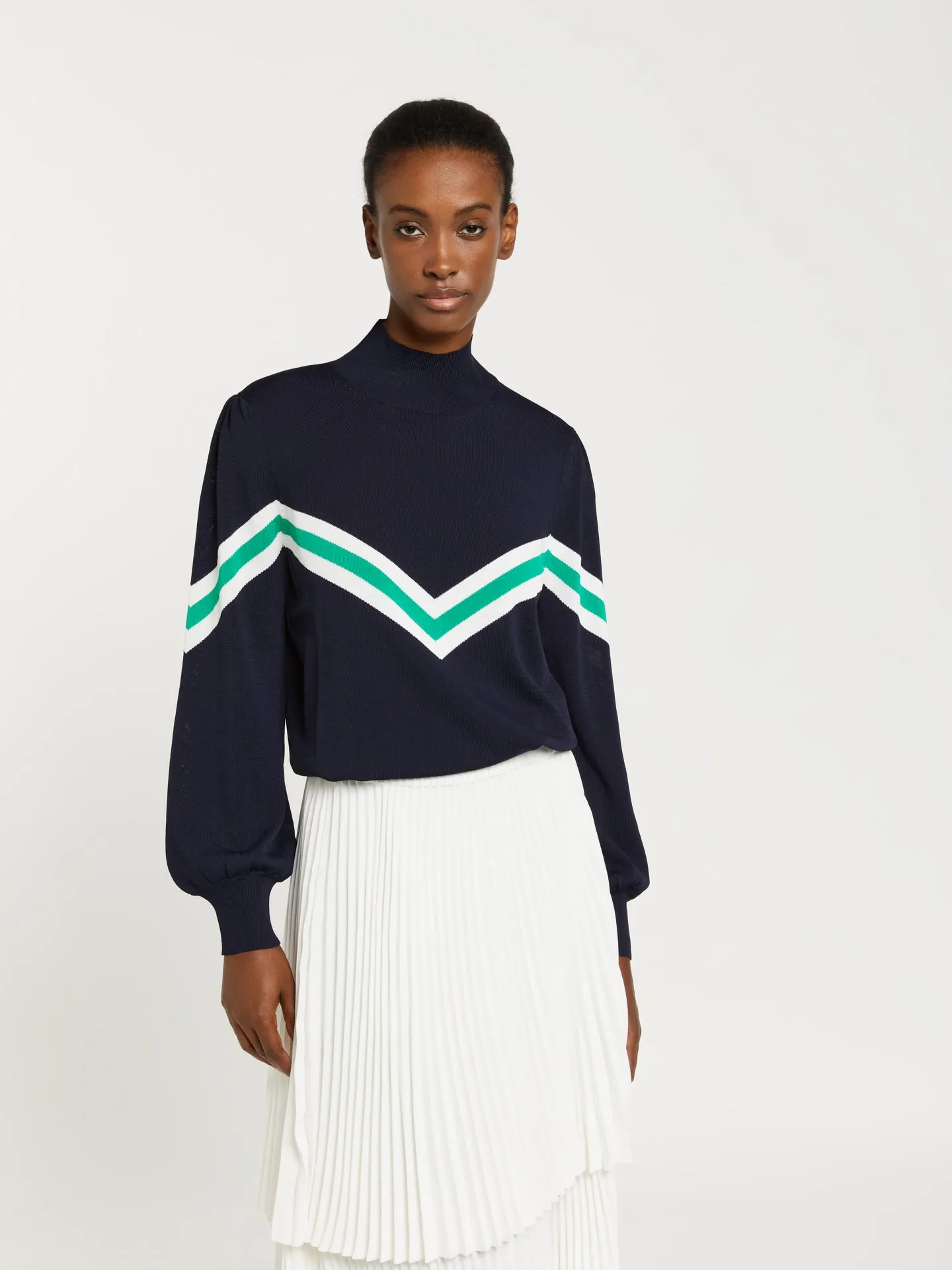 Ribbed turtleneck sweater with v graphic and bottom-gathering sleeves