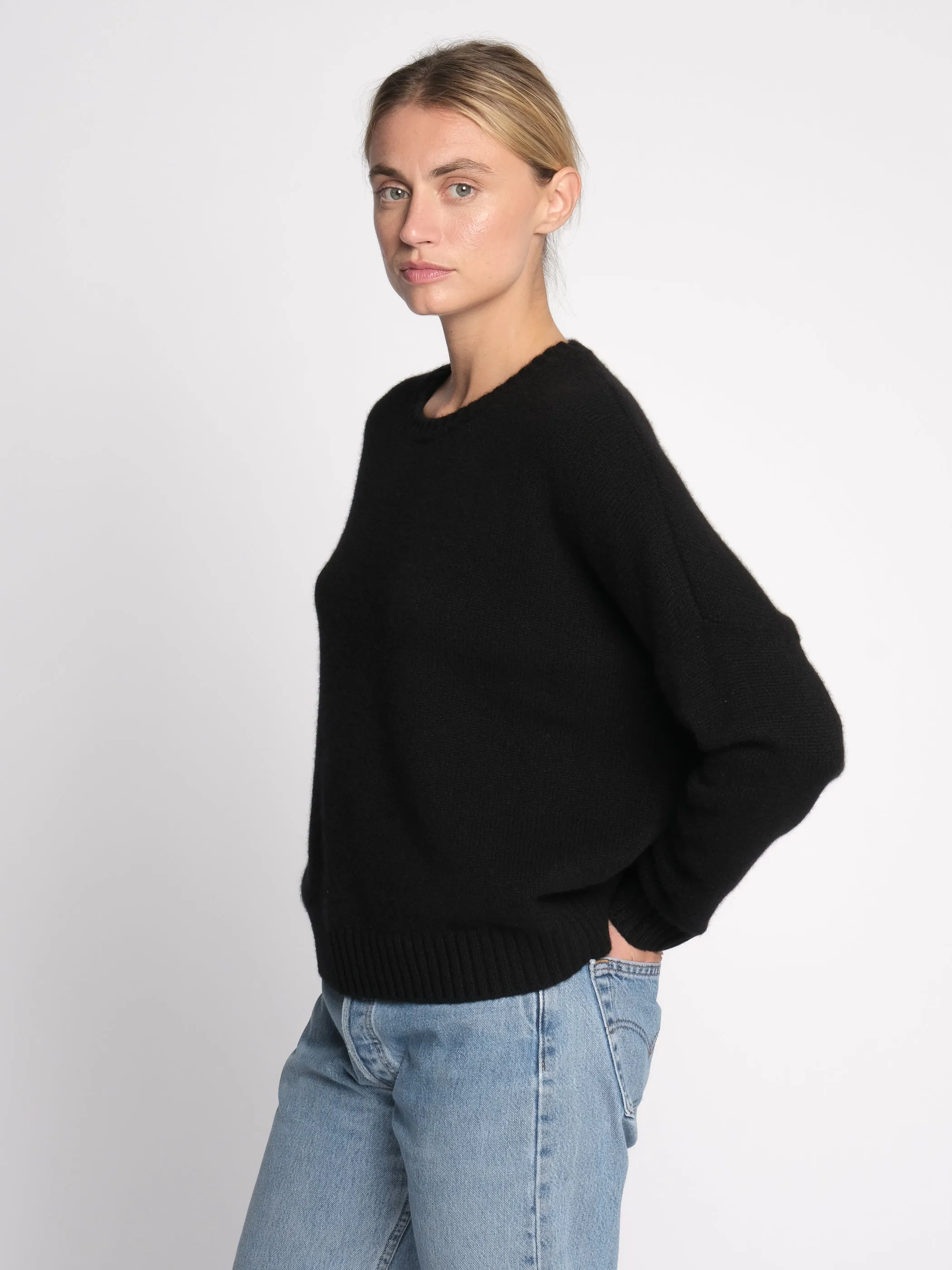 THE TRAPEZE SWEATER | Black