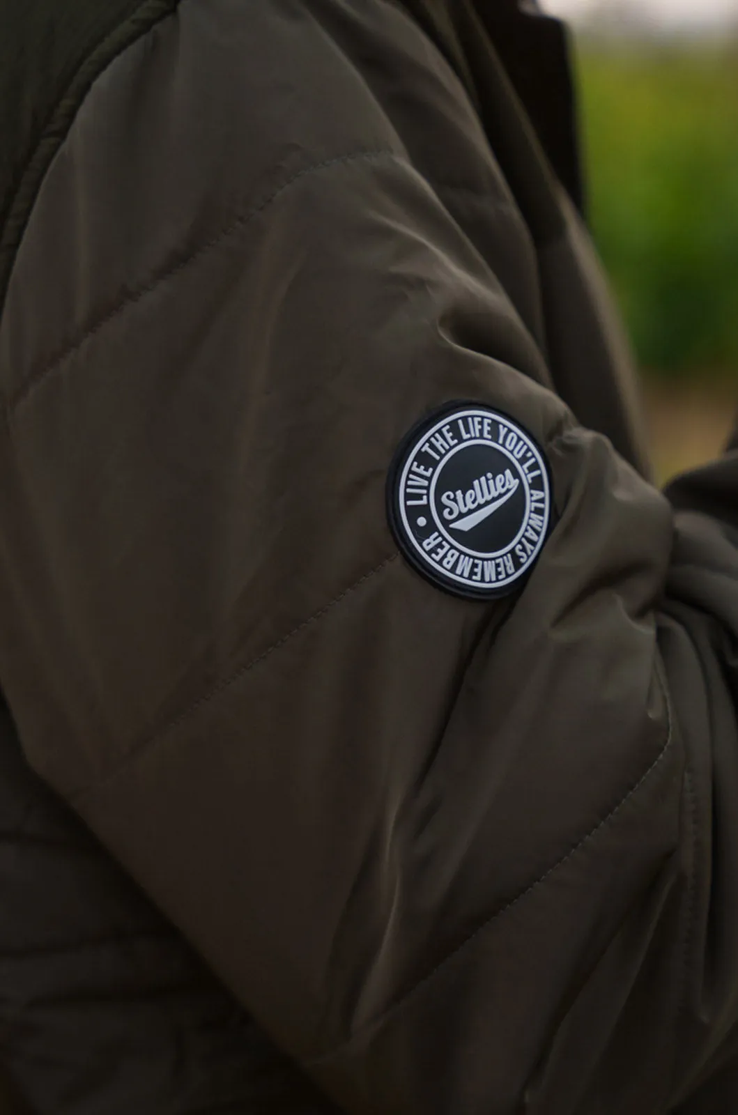 Two-Tone Puffer Jacket in Olive