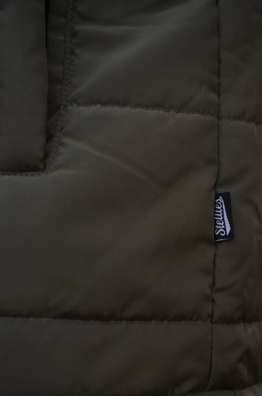 Two-Tone Puffer Jacket in Olive