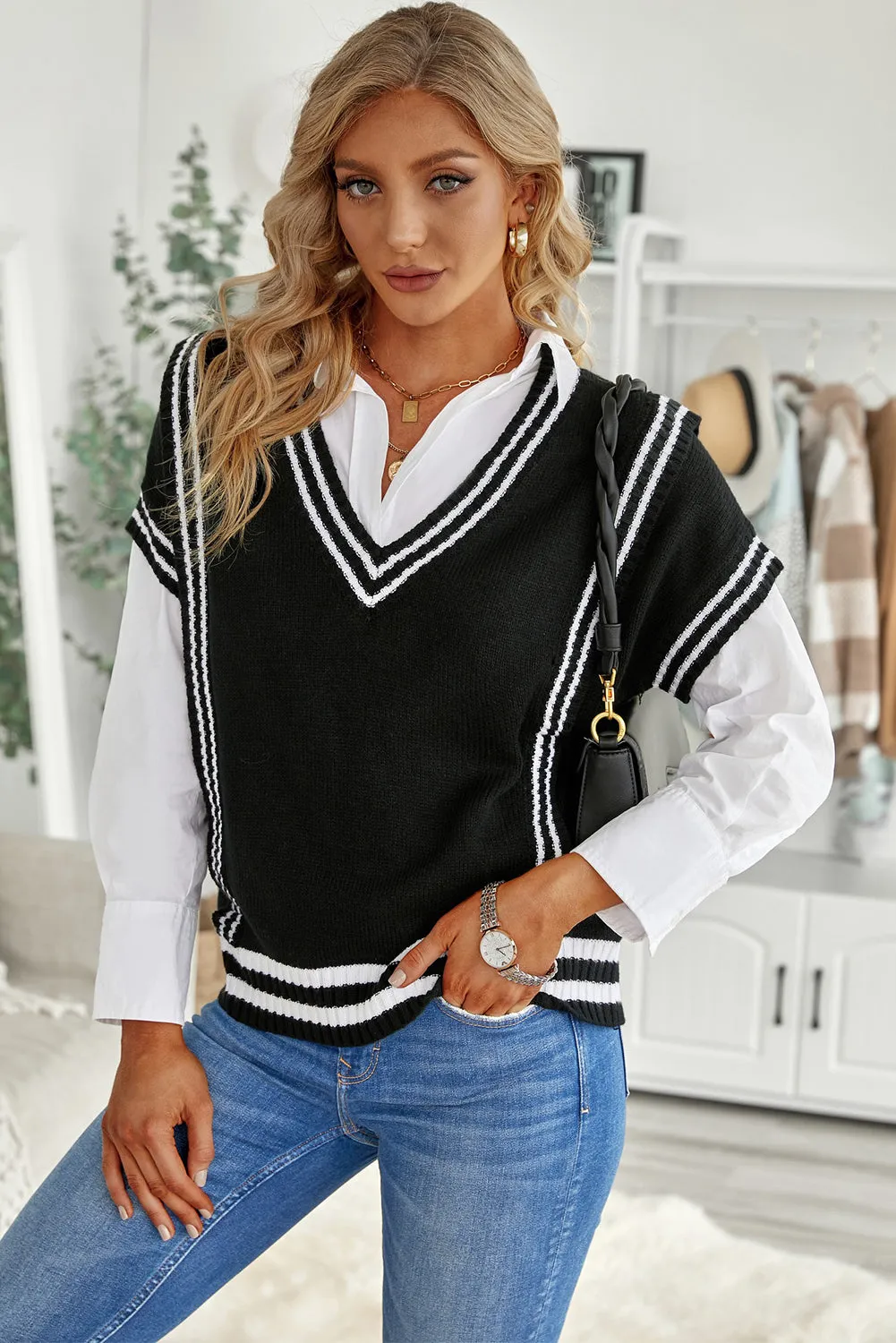 Women's V Neck Contrast Stripes Trims Short Sleeve Sweater